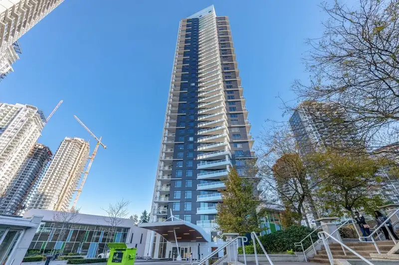2609 9887 WHALLEY BOULEVARD - photo 1 of 27