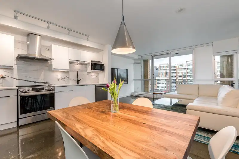 714 221 UNION STREET - photo 1 of 26