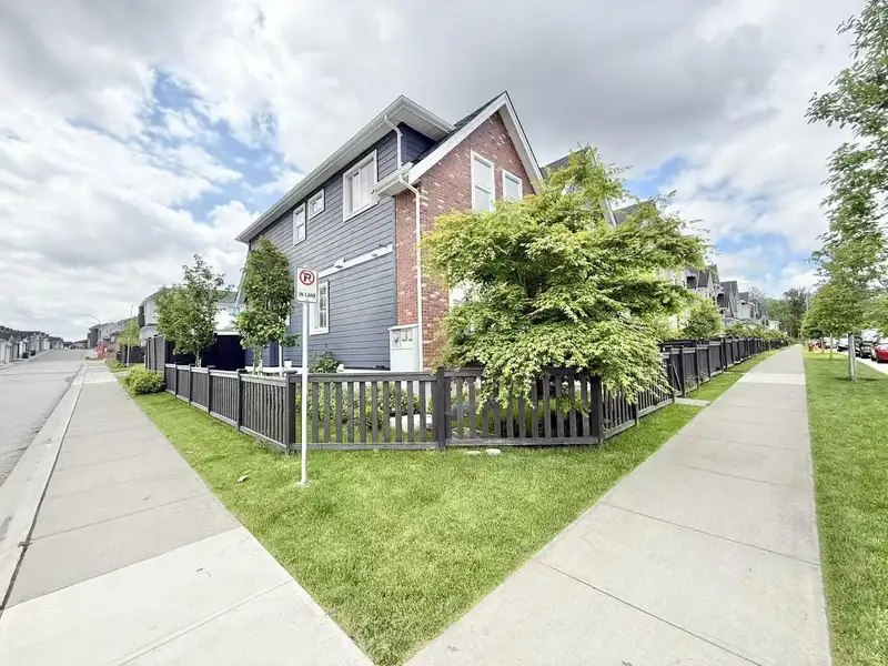 19682 75A AVENUE - photo 1 of 33