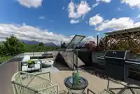 637 VICTORIA DRIVE - thumbnail 1