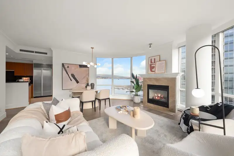 1503 323 JERVIS STREET - photo 2 of 40