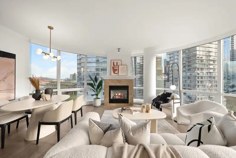 1503 323 JERVIS STREET - photo 4 of 40
