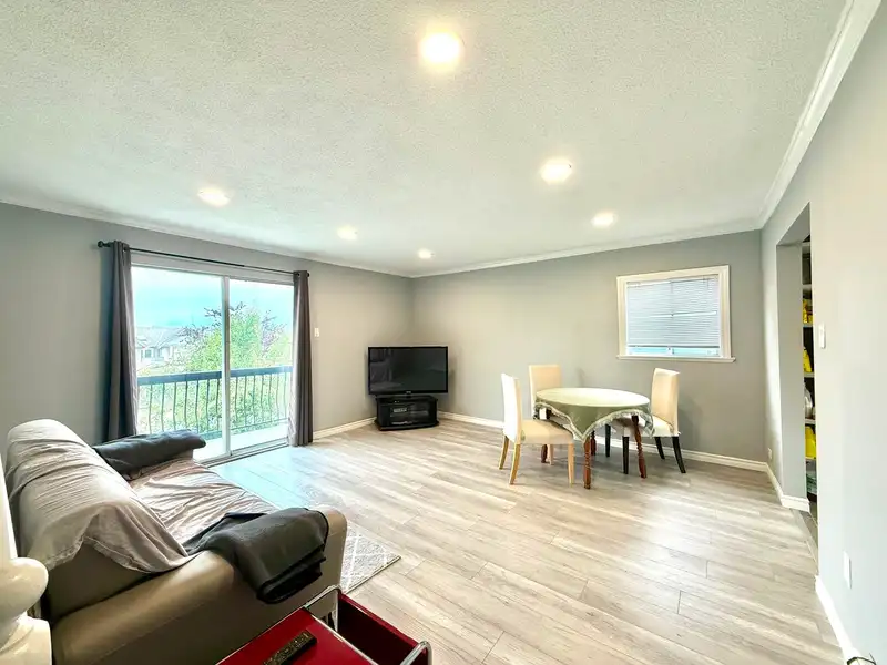 3305 WORTHINGTON DRIVE - photo 2 of 13