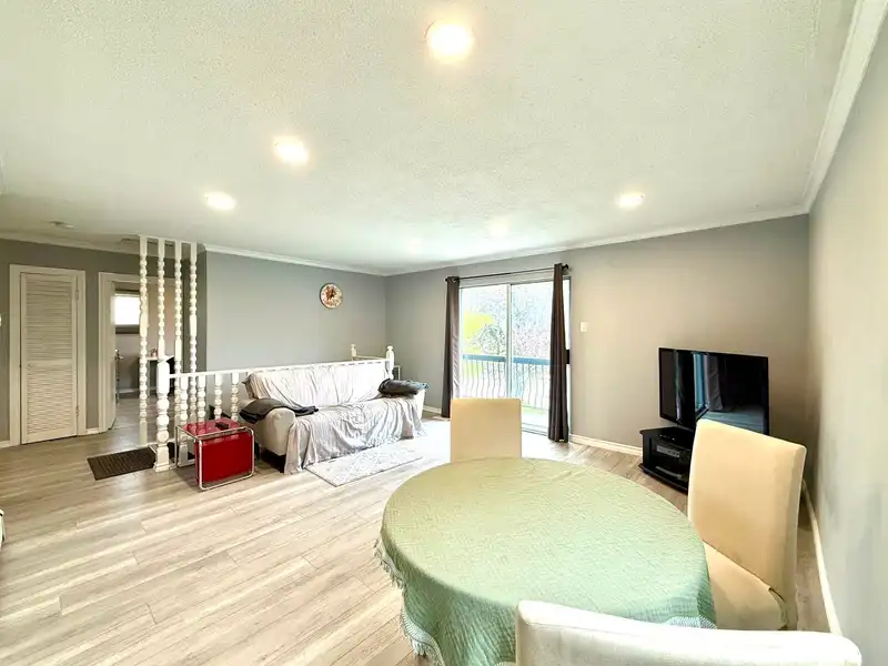 3305 WORTHINGTON DRIVE - photo 4 of 13