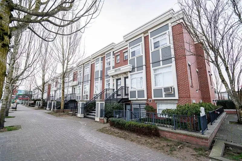 271 20170 FRASER HIGHWAY - photo 2 of 27