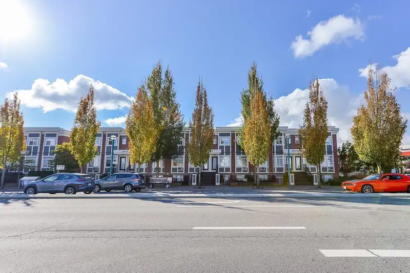 271 20170 FRASER HIGHWAY - photo 4 of 27
