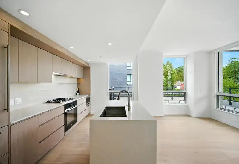 315 5212 CAMBIE STREET - photo 2 of 40
