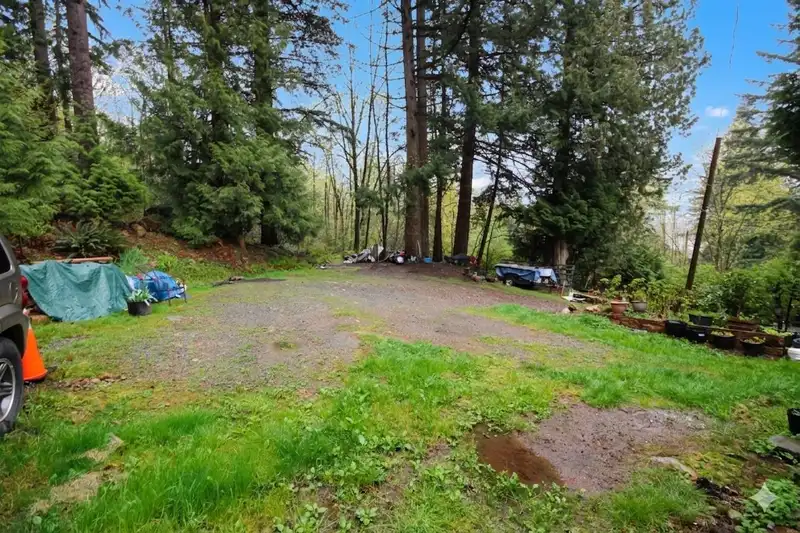 2391 LOUGHEED HIGHWAY - photo 2 of 11