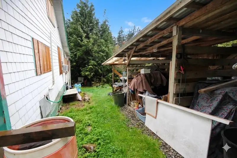 2391 LOUGHEED HIGHWAY - photo 4 of 11