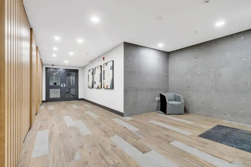201 5415 BRYDON CRESCENT - photo 3 of 27
