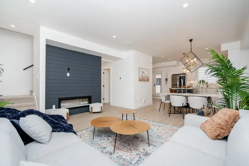 18 20463 70 AVENUE - photo 4 of 39