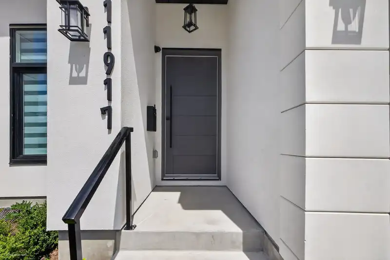 11917 CHALMER PLACE - photo 4 of 40