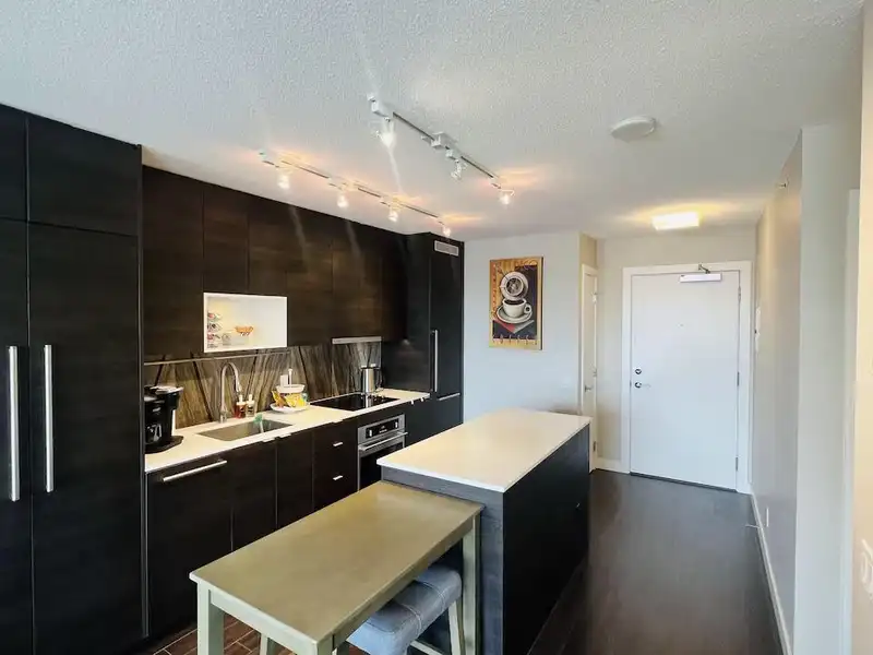 1609 13398 104 AVENUE - photo 3 of 14