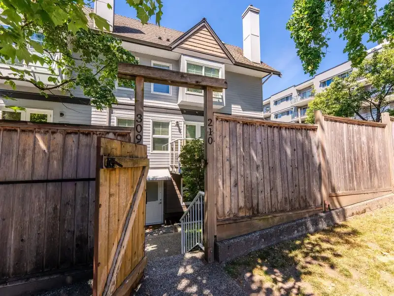 210 3787 PENDER STREET - photo 2 of 28