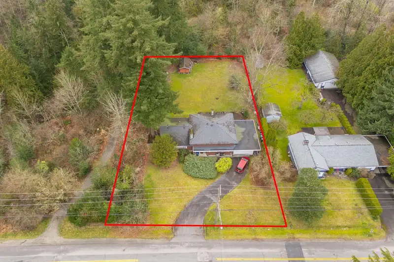 14457 110 AVENUE - photo 1 of 40