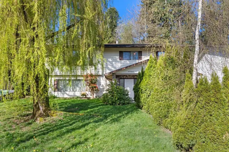 33380 WREN CRESCENT - photo 2 of 36