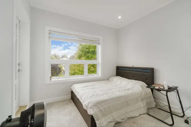 2575 & 2577 PARKER STREET - photo 4 of 40