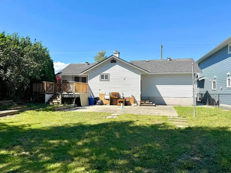 46382 STEVENSON ROAD - photo 3 of 18