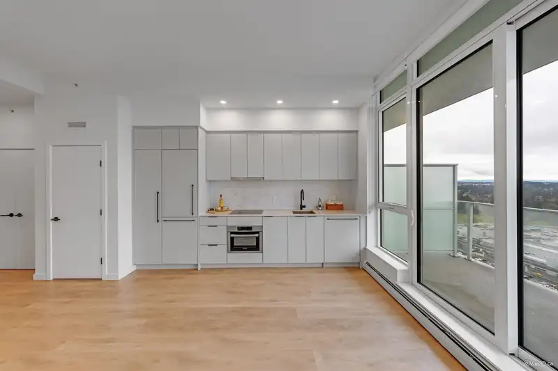 3009 13685 102 AVENUE - photo 2 of 28