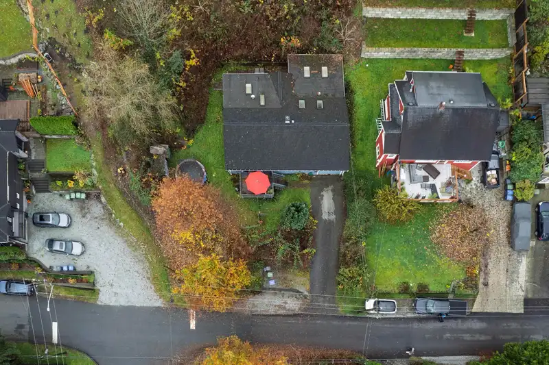 2133 HOPE STREET - photo 3 of 30