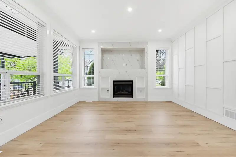 7349 194 STREET - photo 2 of 40