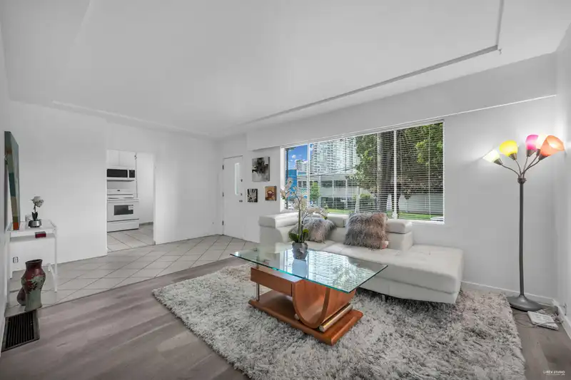 4021 GRAVELEY STREET - photo 4 of 17