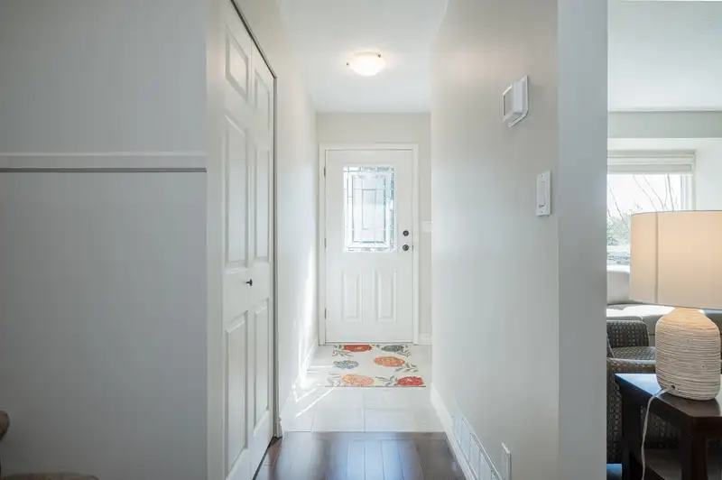 35327 SANDY HILL CRESCENT - photo 4 of 40