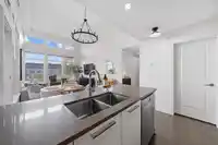 502 3263 PIERVIEW CRESCENT - thumbnail 12