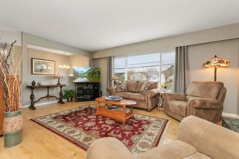 46052 HIGGINSON ROAD - photo 4 of 40