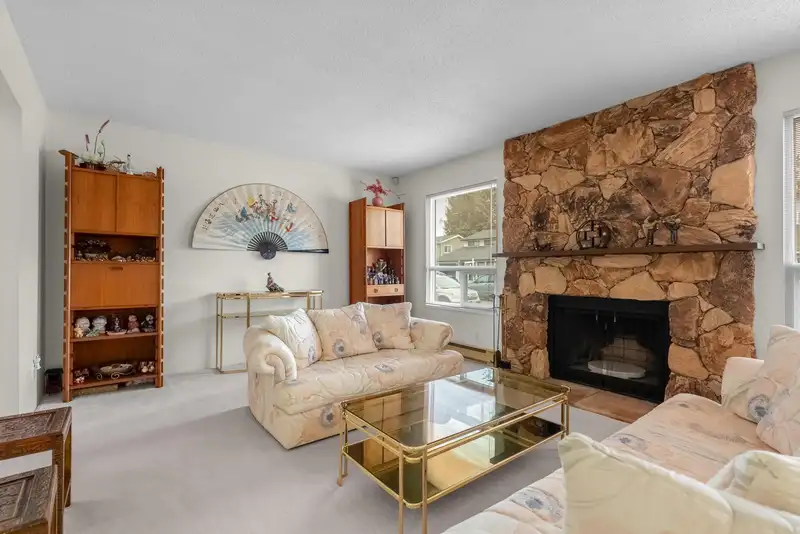 11357 KINGCOME AVENUE - photo 4 of 37