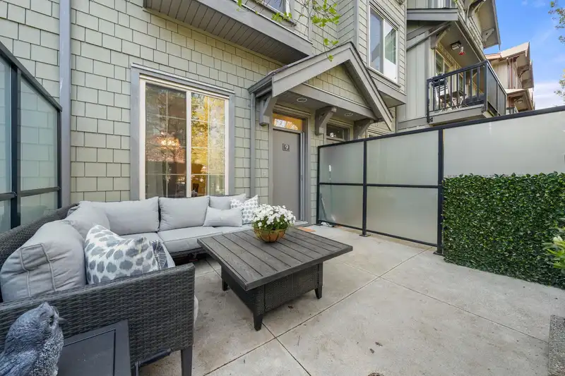 9 433 SEYMOUR RIVER PLACE - photo 4 of 36
