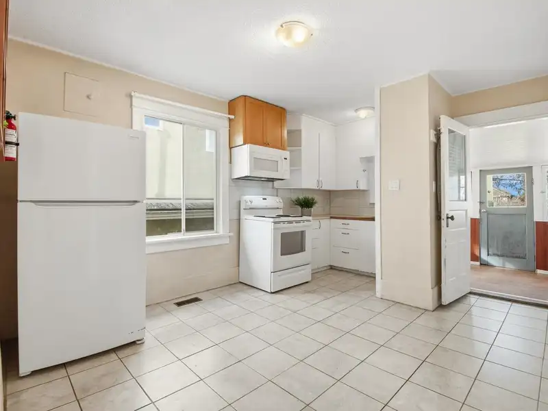 2437 E 22ND AVENUE - photo 3 of 22