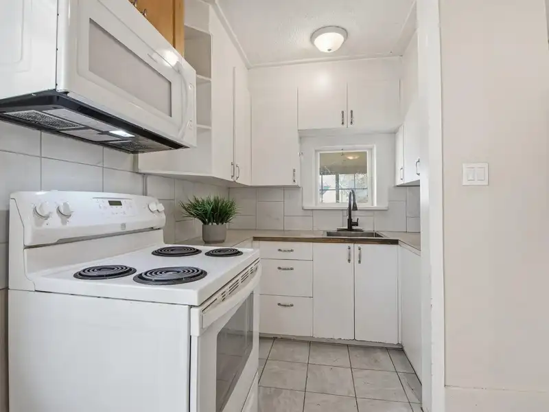 2437 E 22ND AVENUE - photo 4 of 22