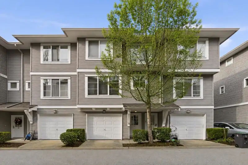 82 15155 62A AVENUE - photo 1 of 33