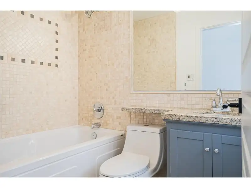 14057 66 AVENUE - photo 4 of 15