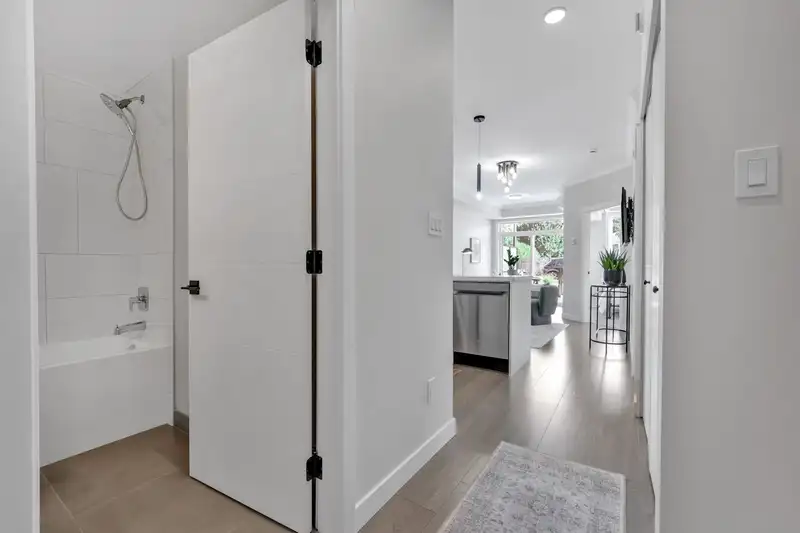 328 12109 223 STREET - photo 2 of 39