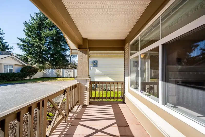 51 8555 209 STREET - photo 3 of 40