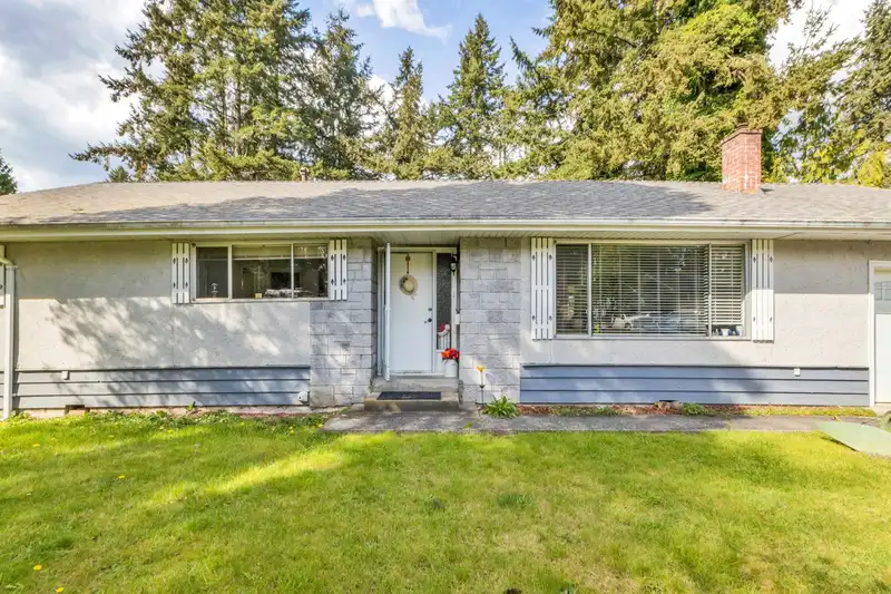 19893 37A AVENUE - photo 3 of 20