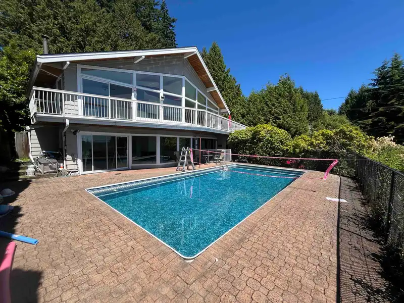 1725 ROSEBERY AVENUE - photo 3 of 35