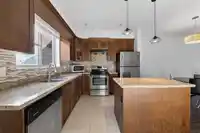 203 7159 STRIDE AVENUE - thumbnail 11