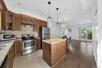 203 7159 STRIDE AVENUE - thumbnail 10