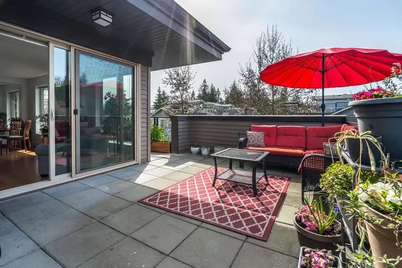 302 7428 BYRNEPARK WALK - photo 2 of 40