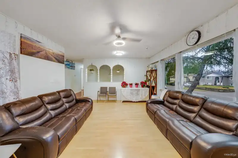 14436 102B AVENUE - photo 1 of 35