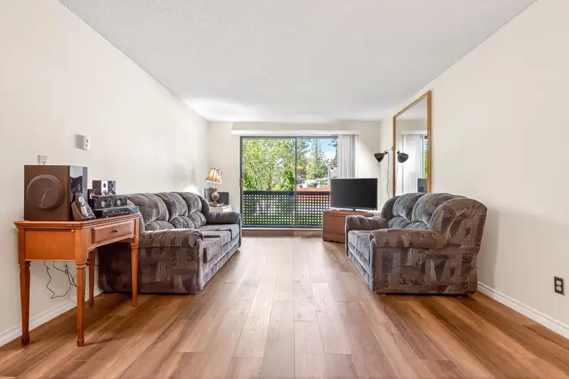 115 535 BLUE MOUNTAIN STREET - photo 4 of 38