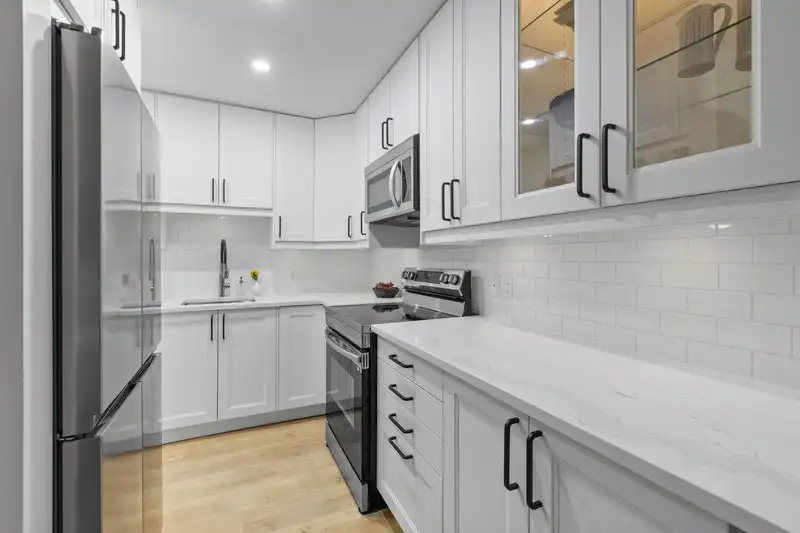 104 20177 54A AVENUE - photo 2 of 40