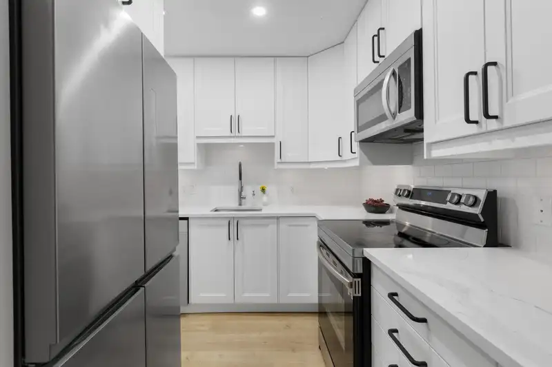 104 20177 54A AVENUE - photo 3 of 40