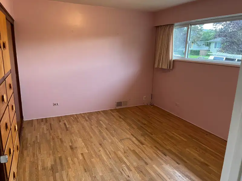 1419 E 30TH AVENUE - photo 3 of 12