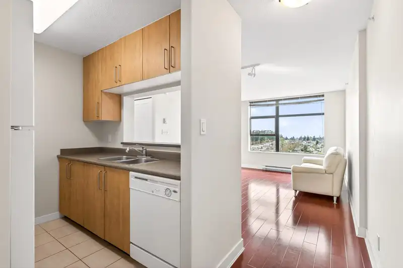 2502 5380 OBEN STREET - photo 4 of 34