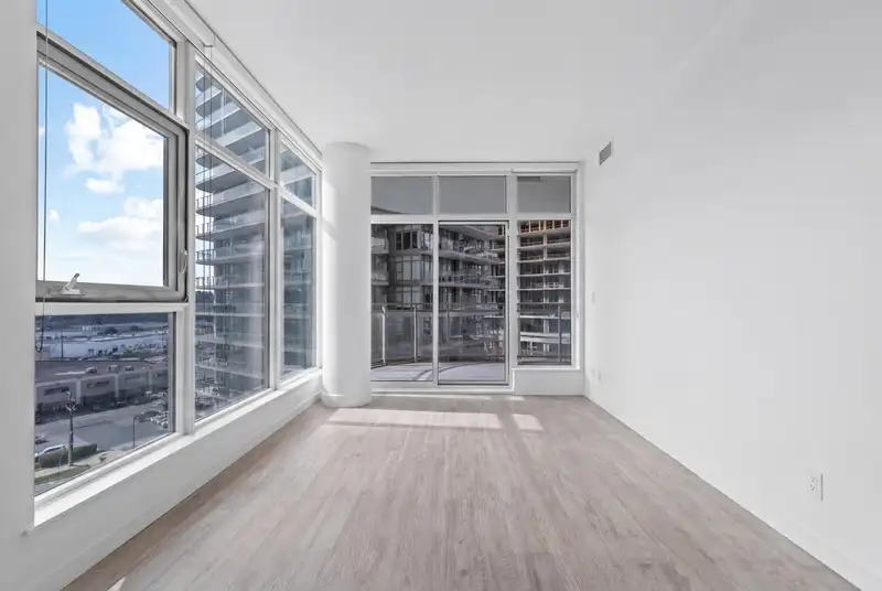 907 5333 GORING STREET - photo 2 of 39