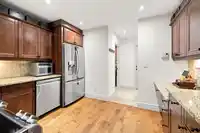 6 4860 207 STREET - thumbnail 9